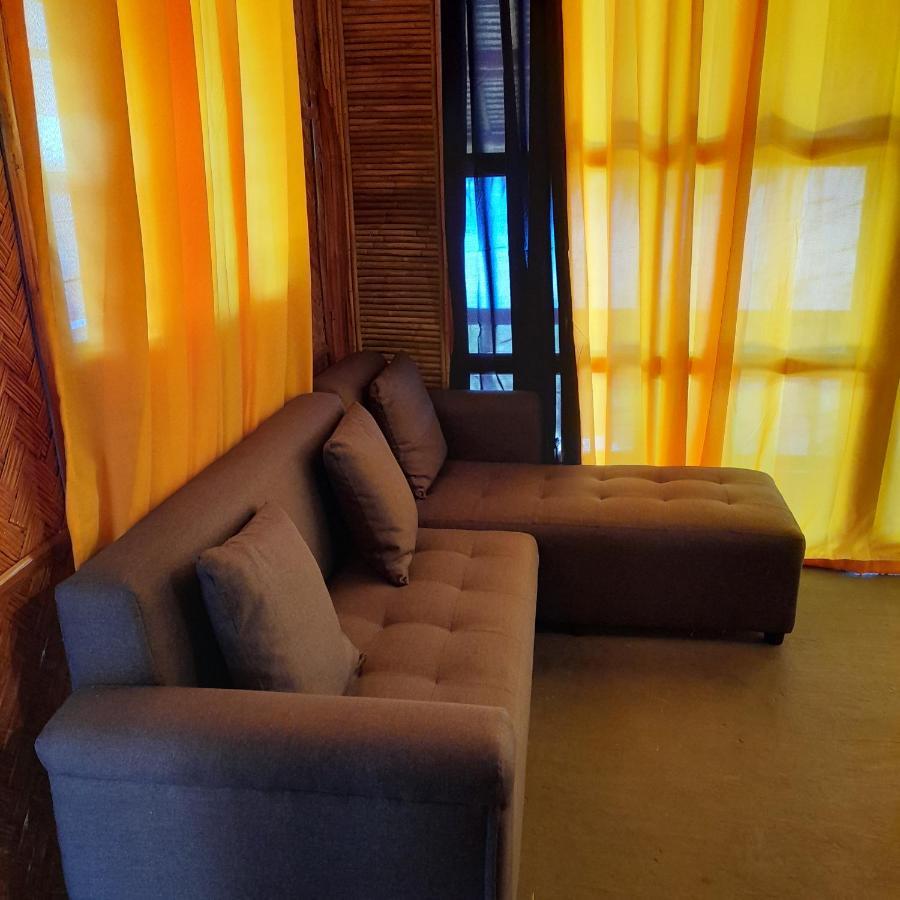Miley Lodging Restobar New Busuanga Екстер'єр фото