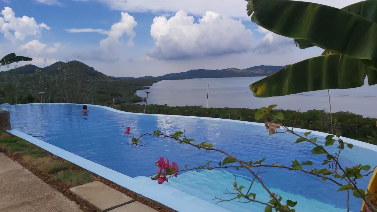 Miley Lodging Restobar New Busuanga Екстер'єр фото