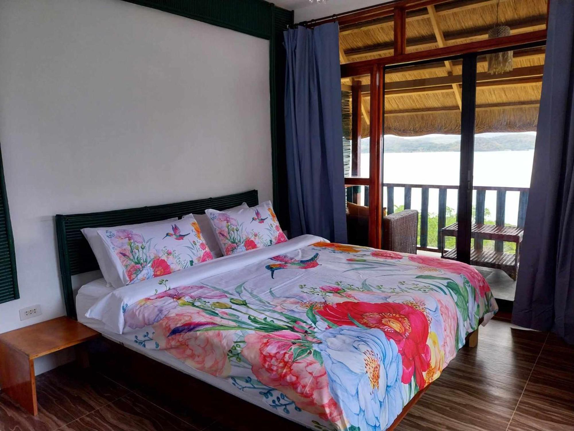 Miley Lodging Restobar New Busuanga Екстер'єр фото